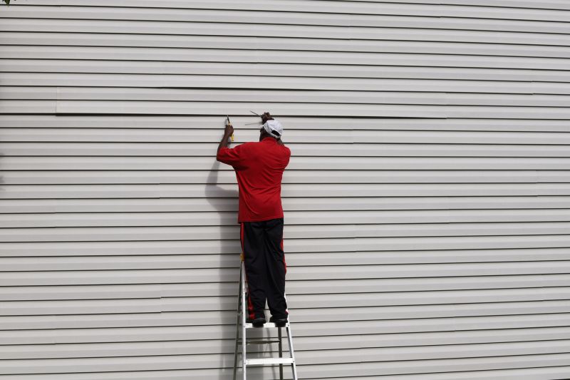 Vinyl Siding Repair - Professional Installation